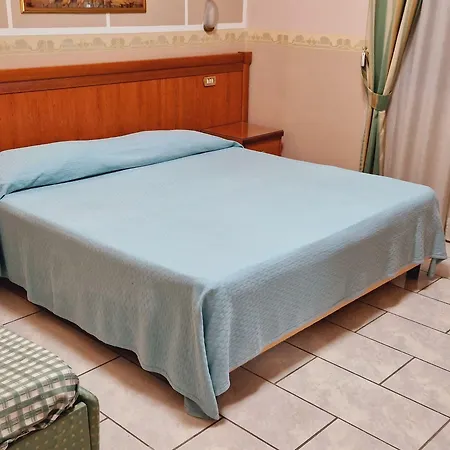 Lento Ξενοδοχείο 3*